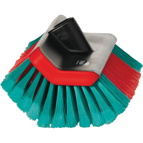 Brosse &agrave; alimentation en eau pour nettoyage des parties hautes et basses des v&eacute;hicules de la s&eacute;rie Transport R.M.G. Prévention