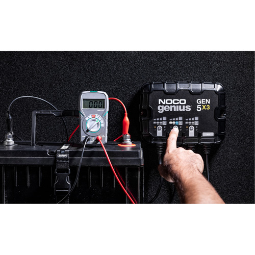 Genius&reg; Gen5X3 3-Bank, 15-Amp On-Board Battery Charger R.M.G. Prévention