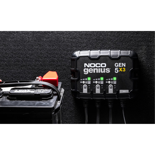Genius&reg; Gen5X3 3-Bank, 15-Amp On-Board Battery Charger R.M.G. Prévention