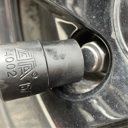 Emergency Lug Nut Remover R.M.G. Prévention