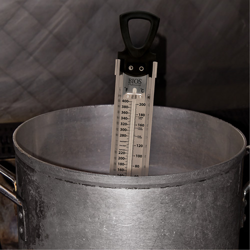 Thermom&egrave;tre &agrave; friture/ bonbons haut de gamme, Contact, Num&eacute;rique, 60-400°F (20-200°C) R.M.G. Prévention