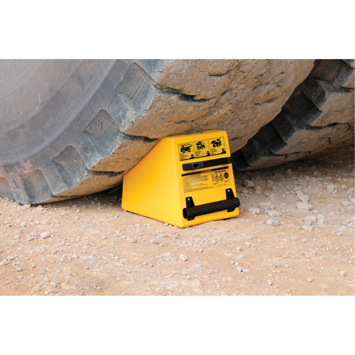 Checkers Safety Heavy-Duty Ultra Class Mining Wheel Chock, HDPE, Yellow, 14-1/2" W x 17-1/2" D x 16" H R.M.G. Prévention