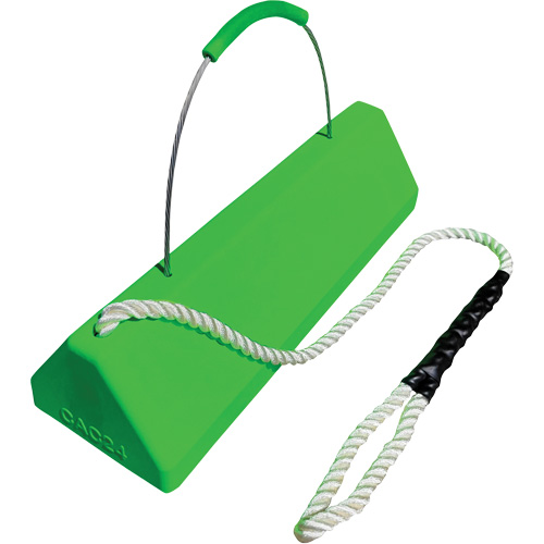 Cale de roue pour avion Checkers Safety SafeRay avec poign&eacute;e &agrave; c&acirc;ble avec cordage en boucle, Ur&eacute;thane, Vert fluorescent, 24" la x 8" p x 6" h R.M.G. Prévention
