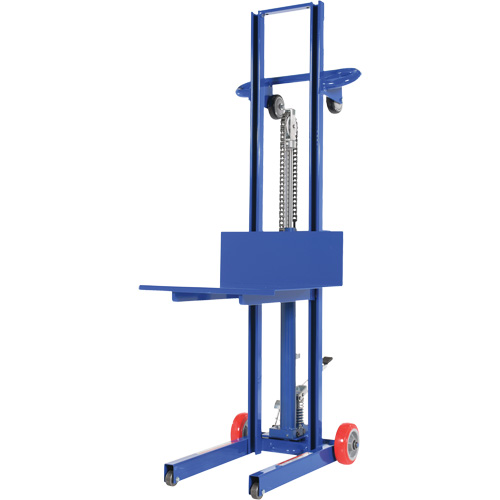 Gerbeur hydraulique &agrave; plateforme, M&eacute;canisme Pompe au pied, Capacit&eacute; de 400 lb, Levage max de 51-1/8" R.M.G. Prévention