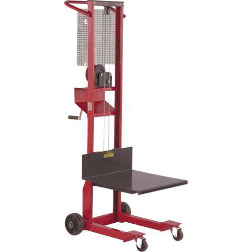 Empileur &agrave; plateforme, M&eacute;canisme Treuil manuel, Capacit&eacute; de 500 lb, Levage max de 54" R.M.G. Prévention