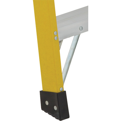 Industrial Heavy-Duty Stepladders (6900 Series), 4', Fibreglass, 300 lbs. Capacity, Type 1A R.M.G. Prévention