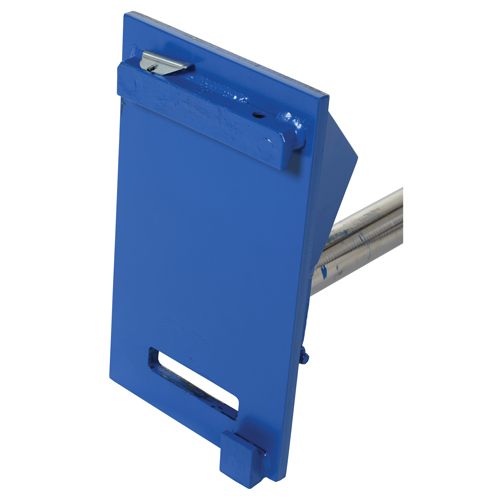 Fl&egrave;che de chariot &eacute;l&eacute;vateur pour tapis, 108-1/2" longueur, Install&eacute; sur tablier, Capacit&eacute; de 2500 lb R.M.G. Prévention