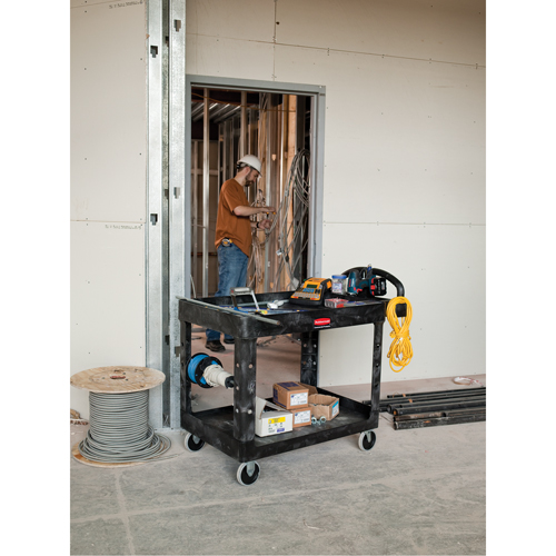 Chariot utilitaire robuste - 4500-88, 2 tiers, 17-1/8" x 33-1/4" x 39", Capacit&eacute; 500 lb R.M.G. Prévention