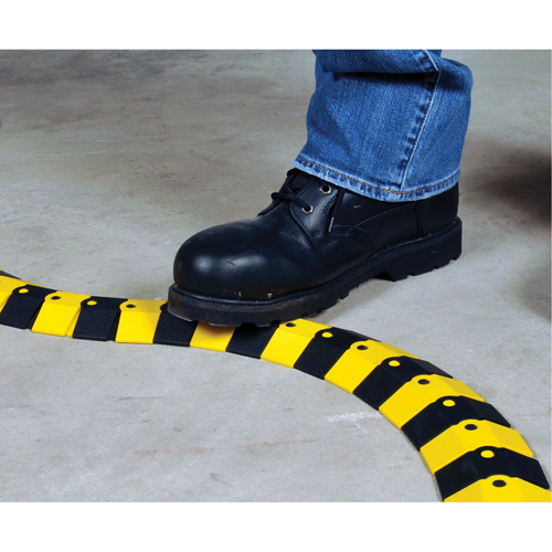 Ultra-Sidewinder&reg; Cable Protection System - Small, 39.5" x 3" x 0.75", 32000 lbs. (16 tons) R.M.G. Prévention