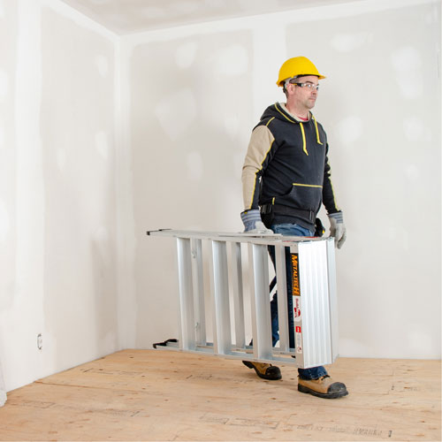 Poste de travail chevalet de sciage portatif, Cadre Aluminium, 12-1/4" p x 48" h R.M.G. Prévention