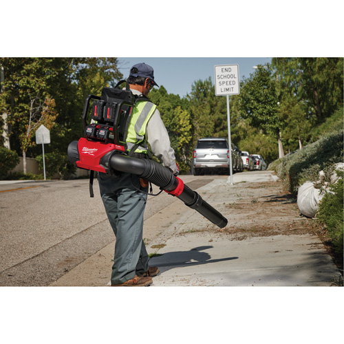 M18 FUEL Dual Battery Backpack Blower Kit, 18 V, 155 MPH Output, Battery Powered R.M.G. Prévention