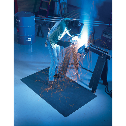 Tapis Weldsafe Ultrasoft no 447, Caoutchouc, 10' lo, 2' la x 7/8" &eacute;pais, Noir R.M.G. Prévention