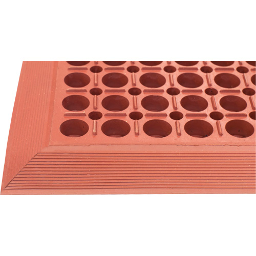 Tapis de s&eacute;rie Competitor, &agrave; fentes, 3' x 5' x 7/8", Orange, Caoutchouc naturel R.M.G. Prévention