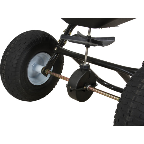 Broadcast Spreader with Stainless Steel Hardware, 27000 sq. ft., 125 lbs. capacity R.M.G. Prévention
