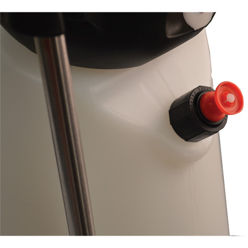 Vaporisateur moussant &agrave; compression s&eacute;rie nettoyage & restauration, 2 gal. (9 L), Poly&eacute;thyl&egrave;ne, Lance de 21" R.M.G. Prévention