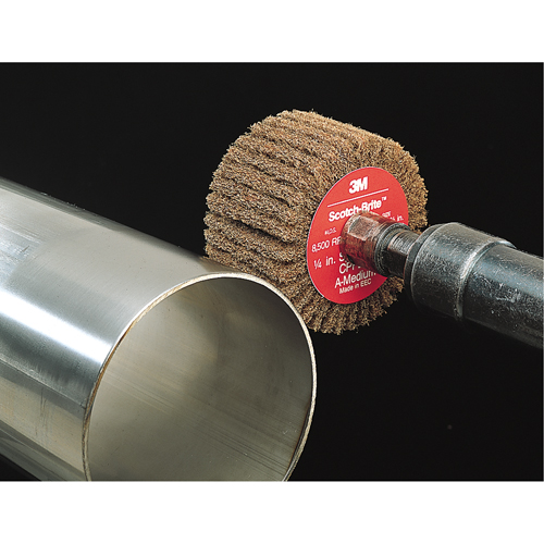 Brosses &agrave; lamelles Scotch-Brite, 2" dia. x 1" la, Arbre 1/4", Oxyde d'aluminium R.M.G. Prévention