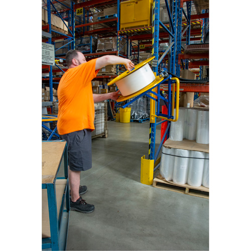 Distributeur de feuillards, Feuillard Polyester/Acier/Polypropyl&egrave;ne, Dia de noyau 16"/8", largeur de rouleau 3"/8"/6" R.M.G. Prévention