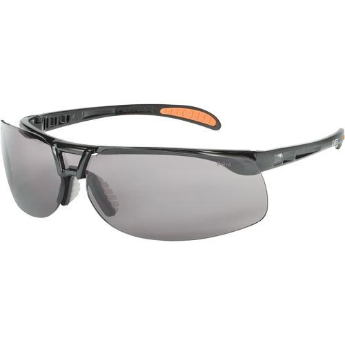 Lunettes de s&eacute;curit&eacute; Uvex Prot&eacute;g&eacute; Ultra-Dura, Lentille Grise/fum&eacute;e, Antibu&eacute;e/Anti-&eacute;gratignures, ANSI Z87+/R&eacute;pond ou surpasse la norme CSA Z94.3 R.M.G. Prévention