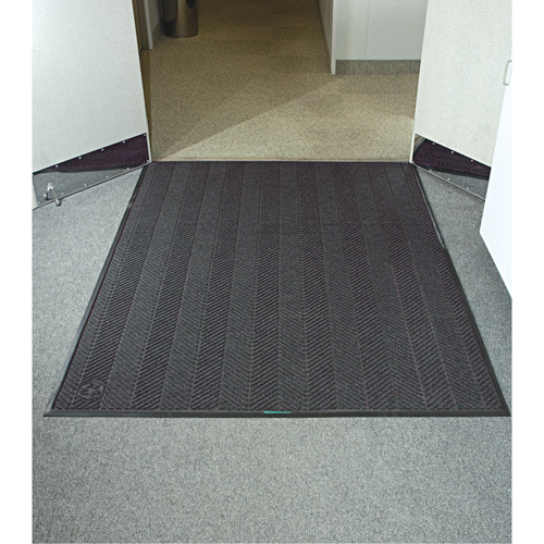 Tapis Waterhog Eco Elite, Essuie-pieds/grattoir, 6' x 8' x 3/8", Cendre grise R.M.G. Prévention