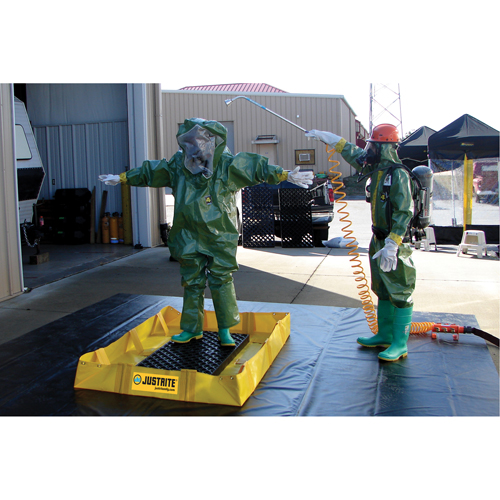 QuickBerm&reg; Lite Containment Berm, 119 gal. Capacity, 4' W x 6' L x 8" H, Snap-Up Bracket R.M.G. Prévention