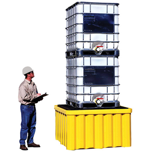 Palette antid&eacute;versement avec drain Ultra-IBC Spill Pallet , Capacit&eacute; de d&eacute;versement 400 gal. US, 58,75" x 58,75" x 33" R.M.G. Prévention