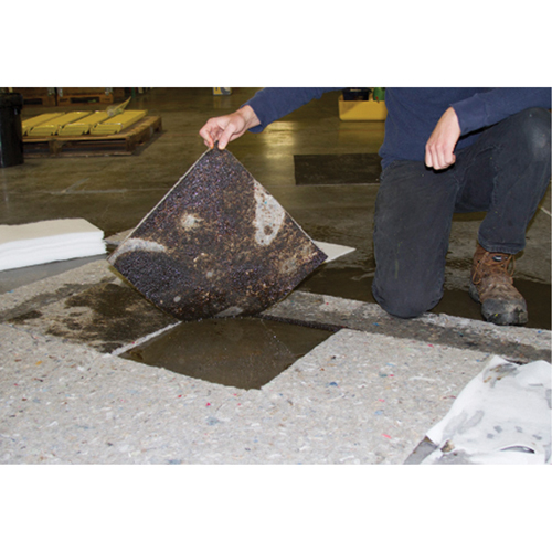 Spilltration Husky Pads, Oil Only, 16" x 16", 17.2 gal. Absorbancy R.M.G. Prévention