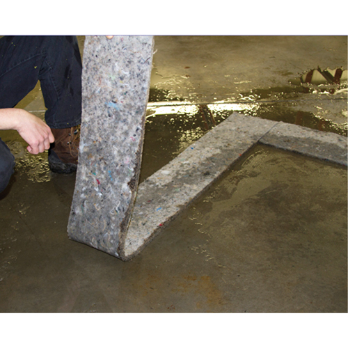 Spilltration Husky Strips, Oil Only, 64" x 8", 4 gal. Absorbancy R.M.G. Prévention