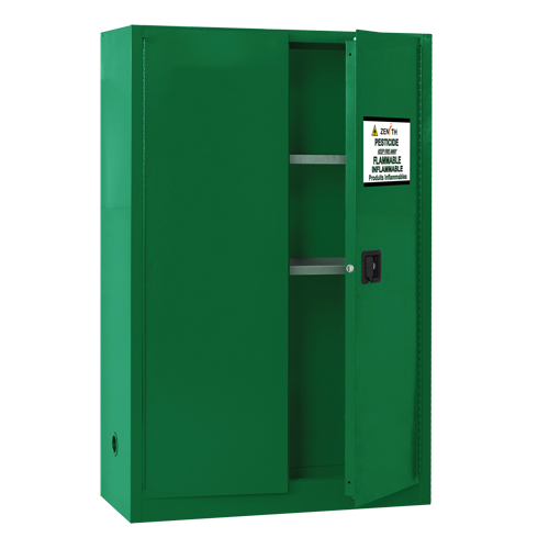 Armoire de rangement pour pesticides, 45 gal., 65" h x 43" l x 18" p R.M.G. Prévention