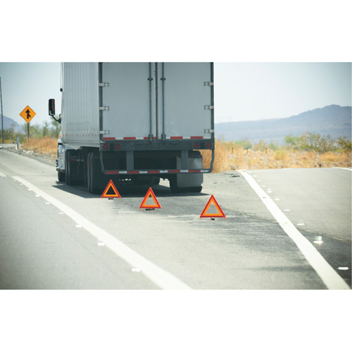 Ensemble de r&eacute;flecteurs triangulaires R.M.G. Prévention