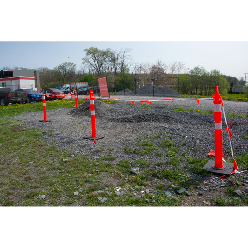 Poteau d&eacute;lin&eacute;ateur de qualit&eacute; sup&eacute;rieure, 42" h, Orange R.M.G. Prévention