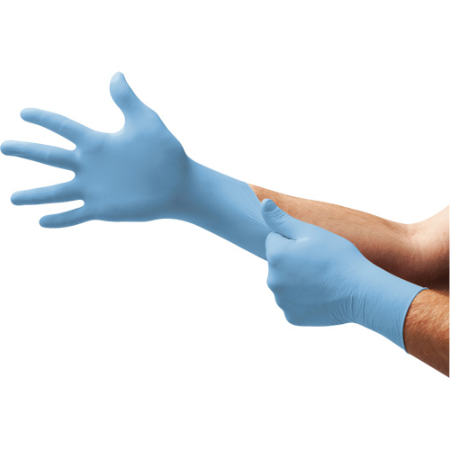 Xceed&reg; XC-310 Examination Gloves, Large, Nitrile, 4.3-mil, Powder-Free, Blue, Class 2 R.M.G. Prévention