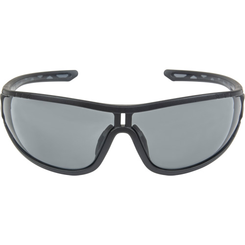 Lunettes de s&eacute;curit&eacute; de s&eacute;rie Z3000, Lentille Grise/fum&eacute;e, Anti-&eacute;gratignures, ANSI Z87+/R&eacute;pond ou surpasse la norme CSA Z94.3 R.M.G. Prévention