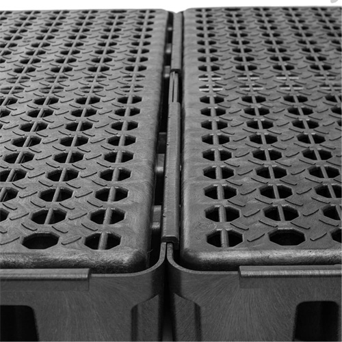 Palette de confinement des d&eacute;versements &agrave; profil bas Black Diamond, Capacit&eacute; de d&eacute;versement 76.5 gal. US, 72" x 49" x 6,5" R.M.G. Prévention