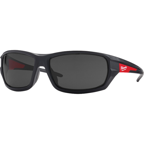Lunettes de s&eacute;curit&eacute; performantes, Lentille Fum&eacute;e, Antibu&eacute;e/Anti-&eacute;gratignures, ANSI Z87+/R&eacute;pond ou surpasse la norme CSA Z94.3 R.M.G. Prévention