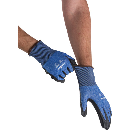 Gants l&eacute;gers et haute dext&eacute;rit&eacute; r&eacute;sistants &agrave; la coupe, Taille 11, Calibre 18, Rev&ecirc;tement Mousse de nitrile, Enveloppe en Acier inoxydable/PEHP/Tungst&egrave;ne, ASTM ANSI niveau A9 R.M.G. Prévention
