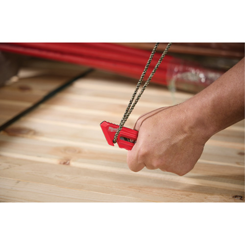 Couteau utilitaire compact pour usage multiple R.M.G. Prévention