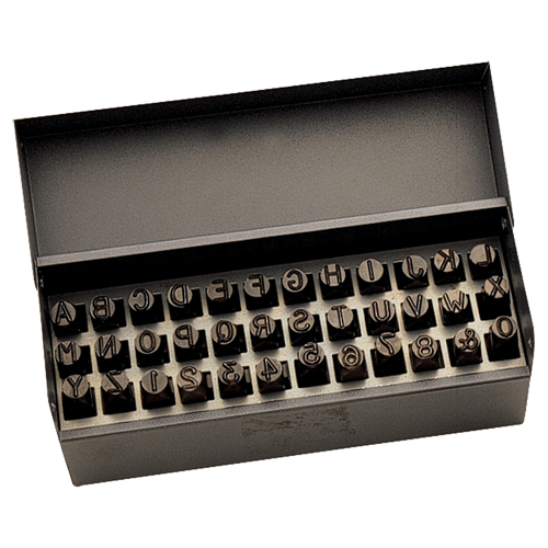 Jeu de lettres et num&eacute;ros pour estampage &agrave; la main, 36 morceaux R.M.G. Prévention