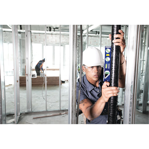 Niveau torpille robuste de s&eacute;rie 250, 9" lo, Aluminium, 4 fioles, Magn&eacute;tique R.M.G. Prévention