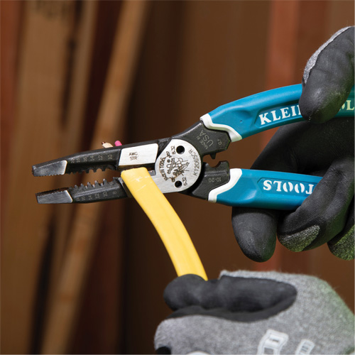 Outil polyvalent Klein-Kurve pour d&eacute;nuder, couper et sertir les fils, 8-1/4" lo, 8 - 20 AWG R.M.G. Prévention