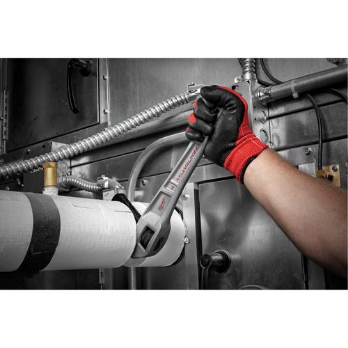 Cl&eacute; &agrave; tuyau coud&eacute;e en aluminium, Cap des m&acirc;choires 2", Longueur 14", Fini Rev&ecirc;tement en poudre, Prise Ergonomique R.M.G. Prévention