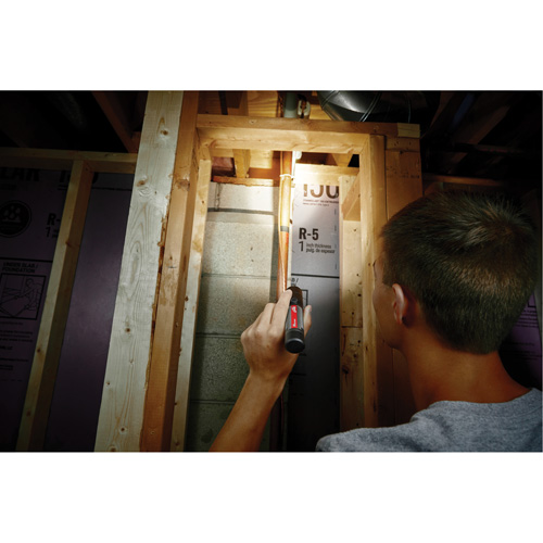 Lampe de poche compacte compatible USB, DEL, 800 lumens, Piles Rechargeable R.M.G. Prévention