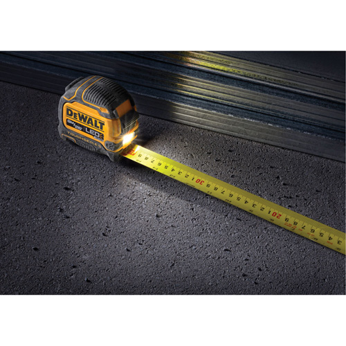 Ruban &agrave; mesurer TOUGHSERIES &agrave; lampe, 26'/8 m, Marques de goujon Imp&eacute;rial & m&eacute;trique R.M.G. Prévention