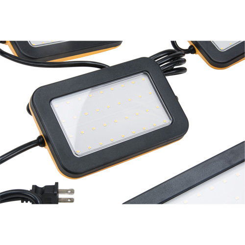 Chaîne de baladeuses DEL, 5 Lumi&egrave;res, 50' lo, Boîtier en Plastique R.M.G. Prévention