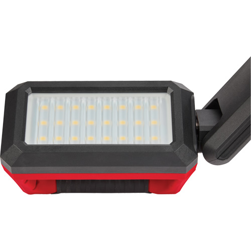 Lampe pour soubassement de carrosserie M12, Magn&eacute;tique, Rechargeable, 1200 lumens R.M.G. Prévention