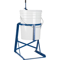 Basculeur de bidon, 5 gal. US (4,16 gal. imp.), 75 lb/34 kg Capacit&eacute;, 11-1/2" Ha. de distribution R.M.G. Prévention