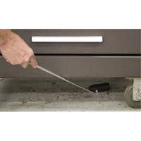 Outil collecteur magn&eacute;tique et flexible, Longueur de 23-1/2", Capacit&eacute; de 2,5 lb R.M.G. Prévention