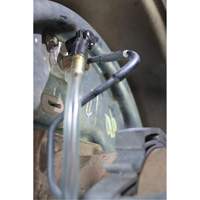 Trousse de purge de freins par aspiration R.M.G. Prévention