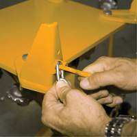 Yellow Jackit Transmission Jack, 2.2 Ton(s) Lifting Capacity R.M.G. Prévention