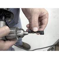 Gabarit de perçage de collecteur pour GM 4,8 L; 5,3 L et 6 L R.M.G. Prévention