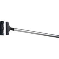 Grattoir &agrave; plancher souple et large avec manche R.M.G. Prévention